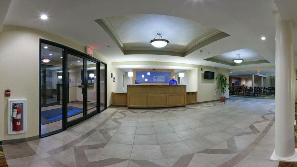 Holiday Inn Express & Suites Carneys Point - Pennsville By Ihg Exterior photo